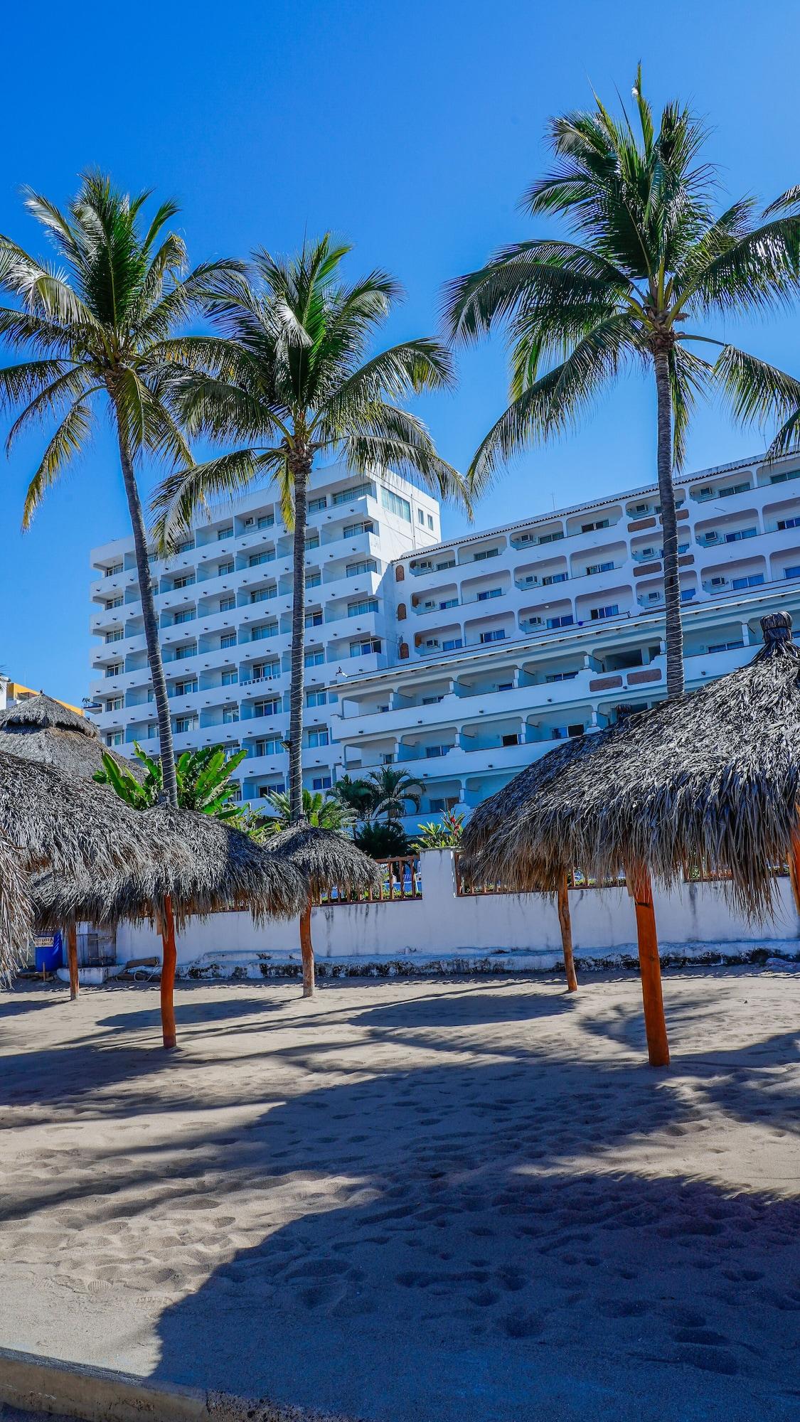 Tropicana Hotel Puerto Vallarta Exterior foto