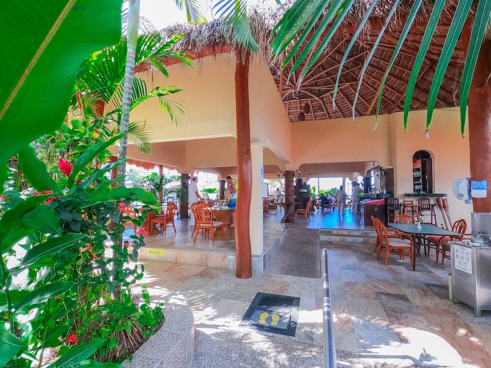 Tropicana Hotel Puerto Vallarta Exterior foto